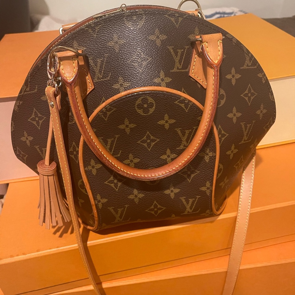❌SOLD❌Louis Vuitton Ellipse Bag